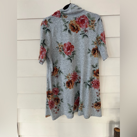 Coco and Carmen flower camisole dress - Picture 3 of 4